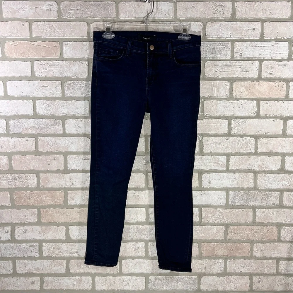J Brand Capri Skinny Jeans in Atmosphere Wash Size 28